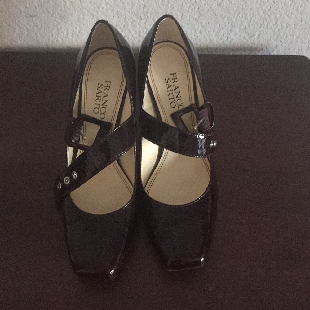 Shoe